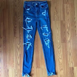 00 distressed AE jeans 👖